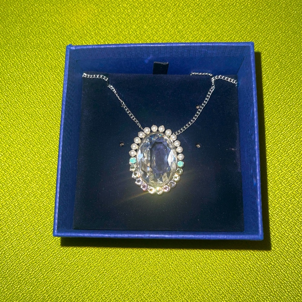SWARVOSKI Crystal & Pearl Necklace